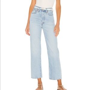 Levis Ribcage Ankle Straight in Middle Road